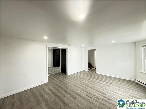 4th image of 735 Main St APT 2