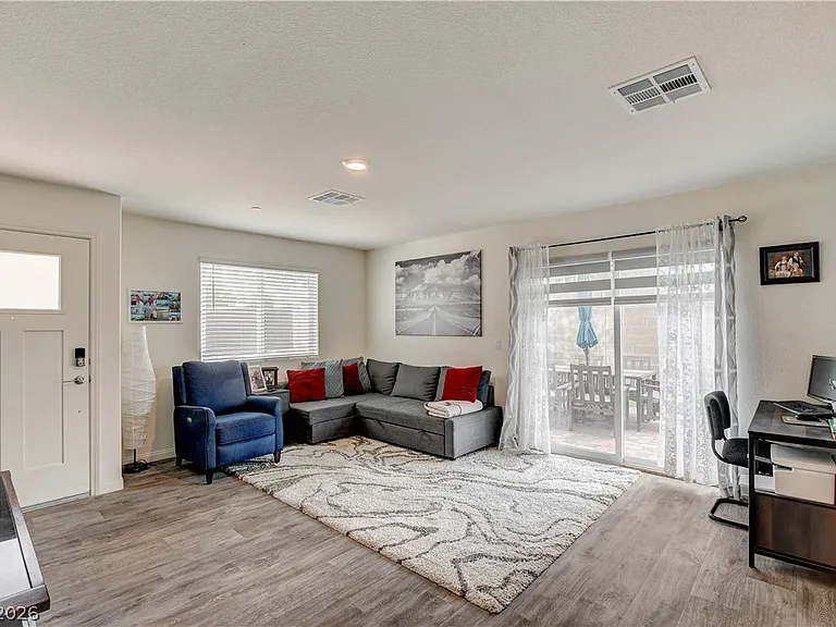 3715 Brilliant Sunset St — Photo 21