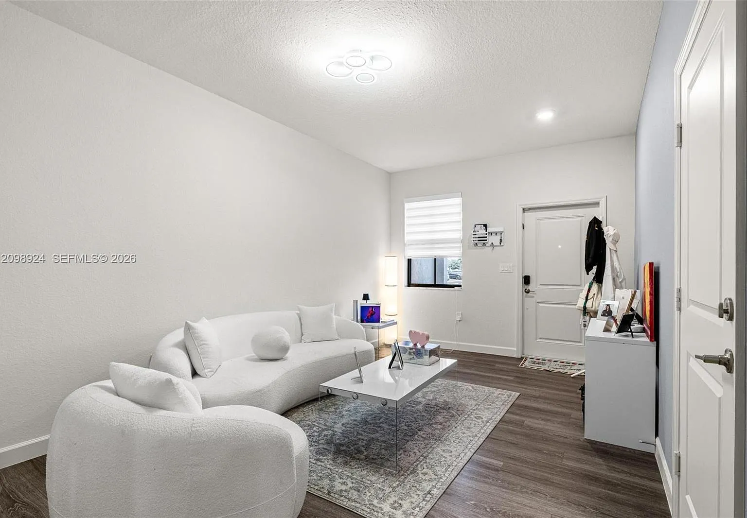 Silver Palm Residential H — Photo 4