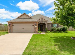 12937 Canopy Oaks Dr, Farmington, AR 72730