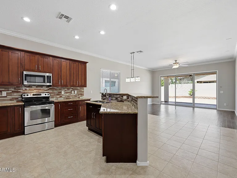 2418 W Red Range Way — Photo 10