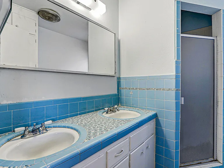 8700 Cielo Vista Dr — Photo 22