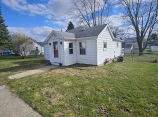 609 W Washington St, Warren, IL 61087