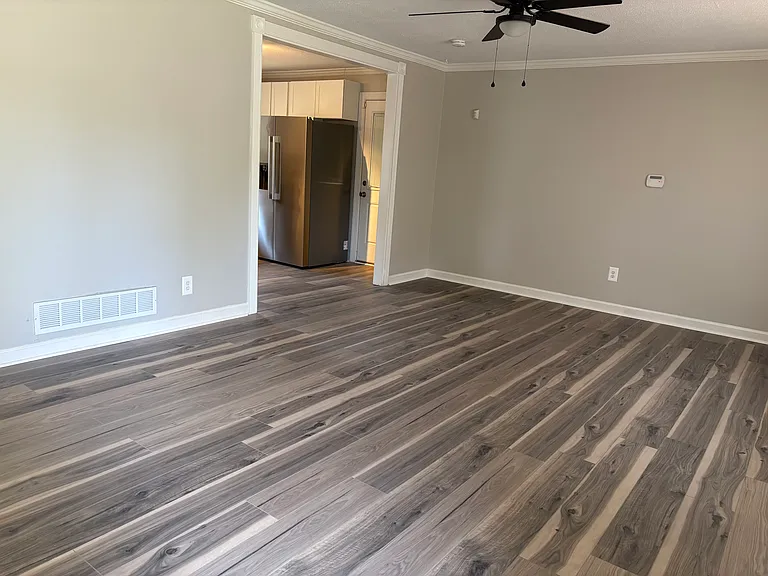 433 Lockner Rd — Photo 3