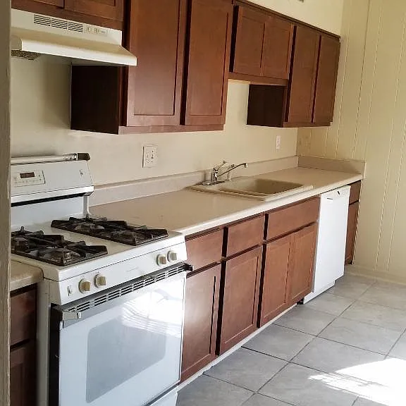 420 NW 80th St — Photo 5