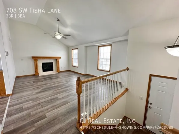 708 SW Tisha Ln, Grain Valley, MO 64029