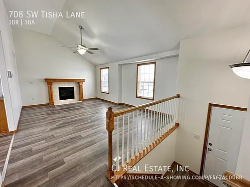 708 SW Tisha Ln Photo 1