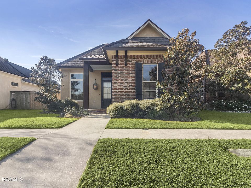 1st image of 307 Brightwood Dr