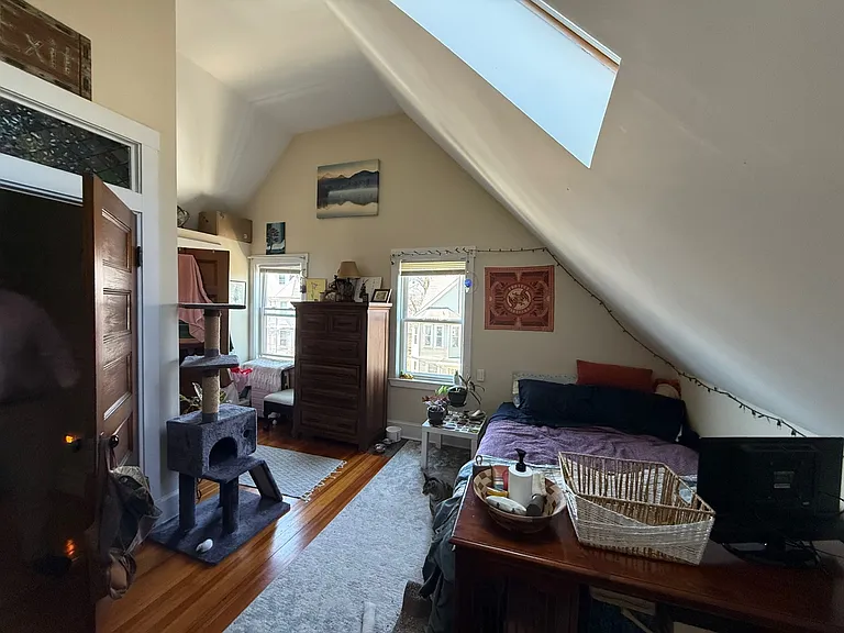 75 Leicester St #75 — Photo 9