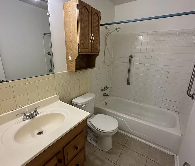 2517 Hydraulic Rd #68 — Photo 3