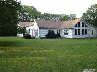 417 Wading River Rd, Manorville, NY 11949