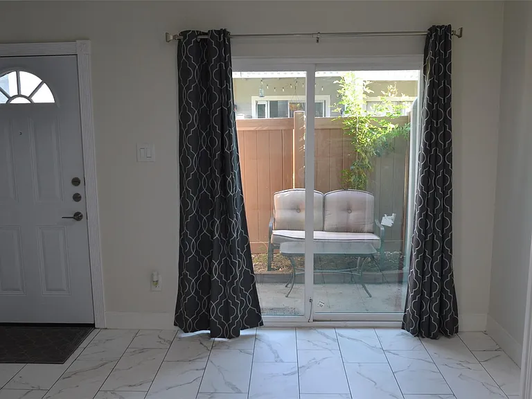 2379 Briarwest Blvd #25 — Photo 4