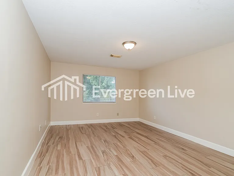 18034 Lago Forest Dr — Photo 11