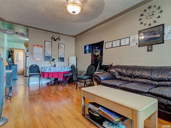 3rd image of 1745 Quebec Street