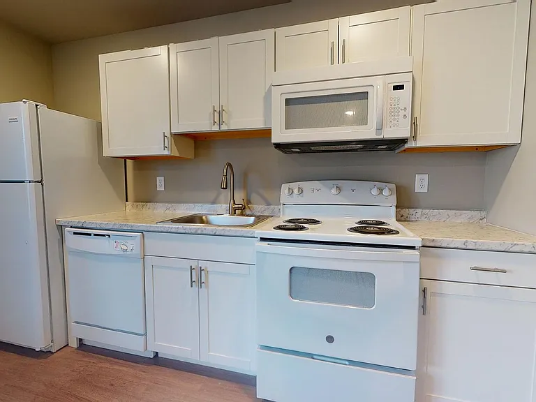 327 W Seneca — Photo 28