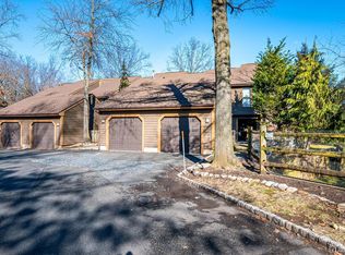 96 Heather Ct, Edison, NJ