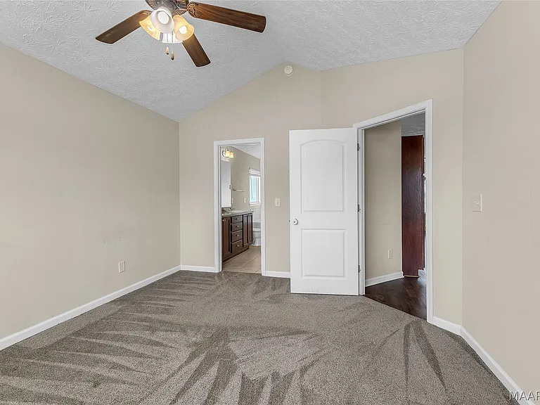 76 Zachary Cir — Photo 16