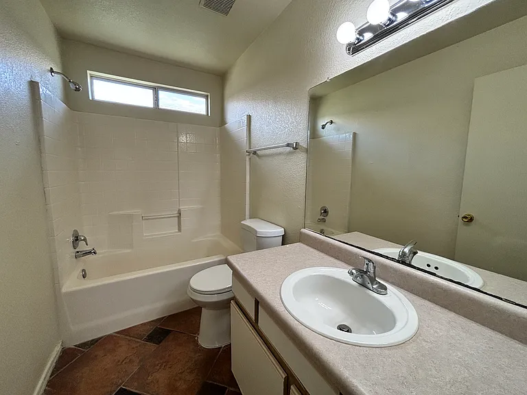 3550 W Trevor Dr — Photo 10