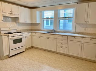 11 Bateman St #1B, Roslindale, MA 02131