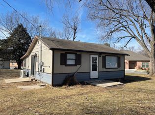 412 S Neal St, Prairie Grove, AR 72753