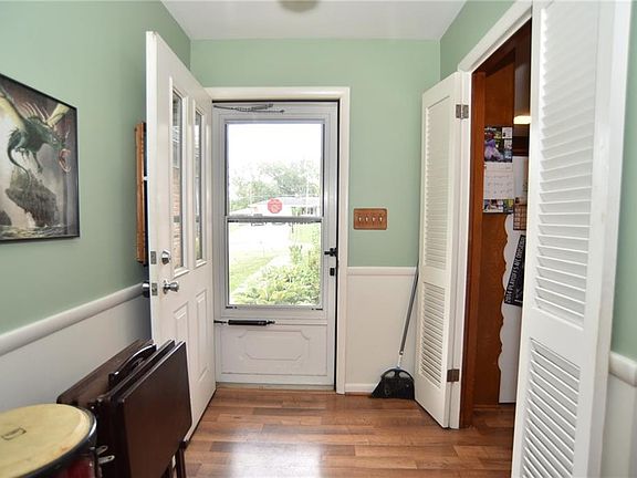 3rd image of 9 Orchard Ct