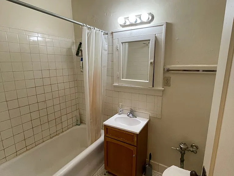 2968 N Oakland Ave. — Photo 8