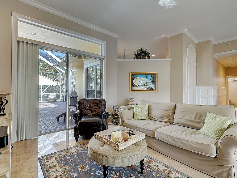 10207 Allamanda Blvd — Photo 8