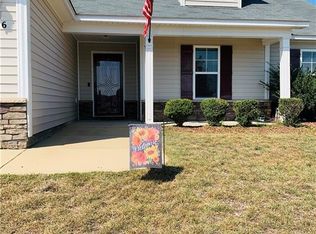 2156 Sir Michael Dr, Hope Mills, NC 28348