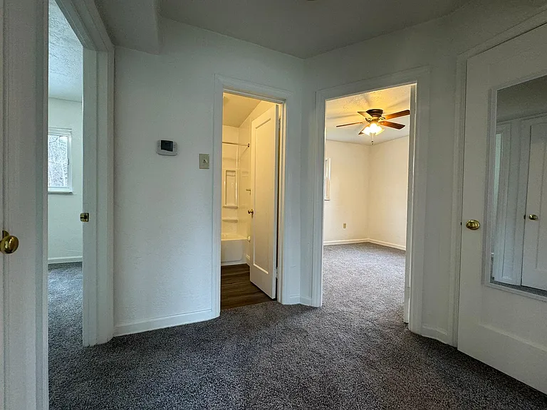 110 Southvue Ct — Photo 3