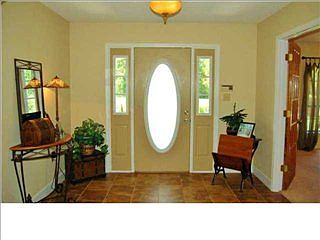 4th image of 7118 Knollwood Dr