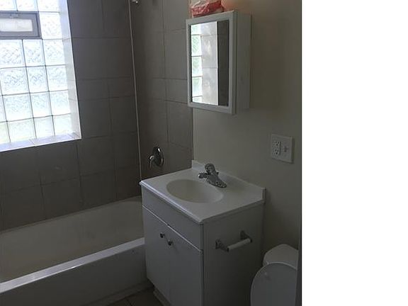 5th image of 1344 S Kolin Ave #1