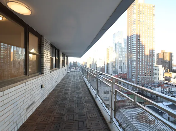 305 East 86th Street image 1 of 28