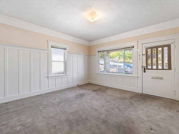 5th image of 617 Miller Ave