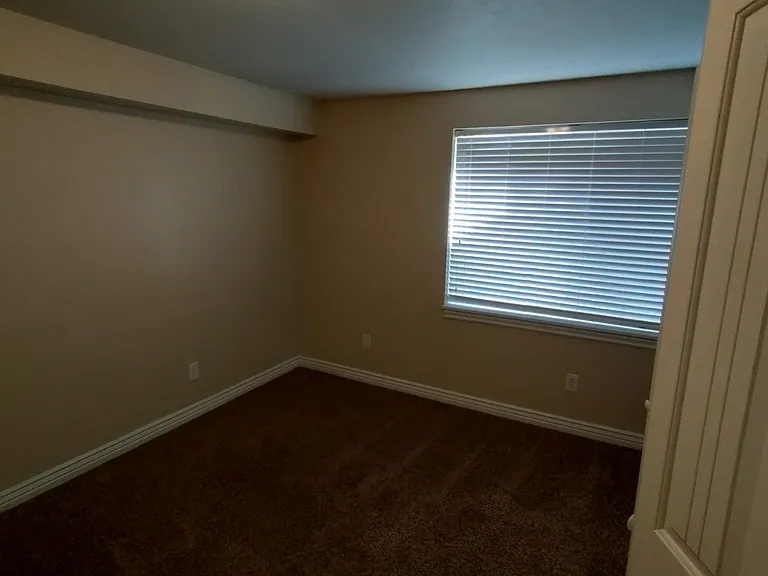 2350 S Highway 89 #4 — Photo 2