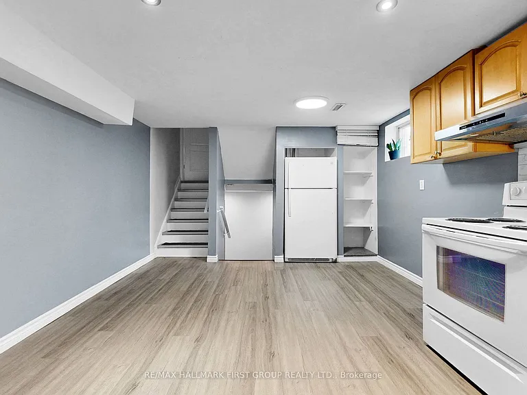 33 Robbinstone Dr #BASEMENT — Photo 9