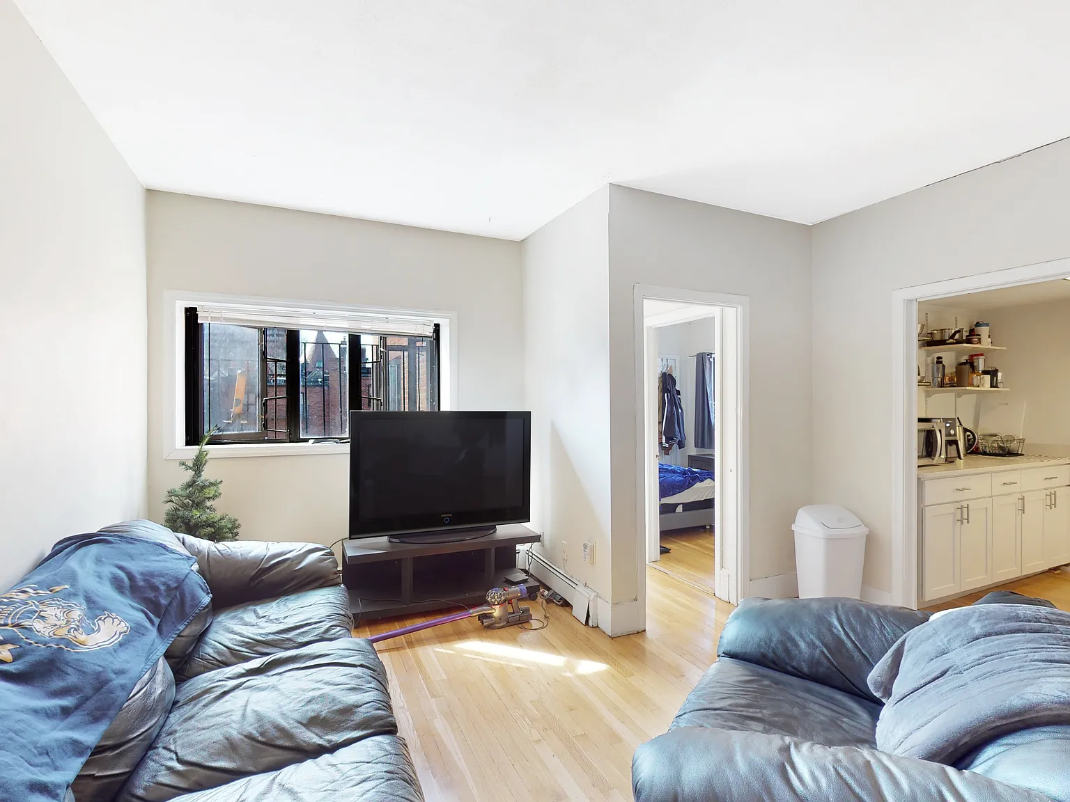 513 Beacon St — Photo 1