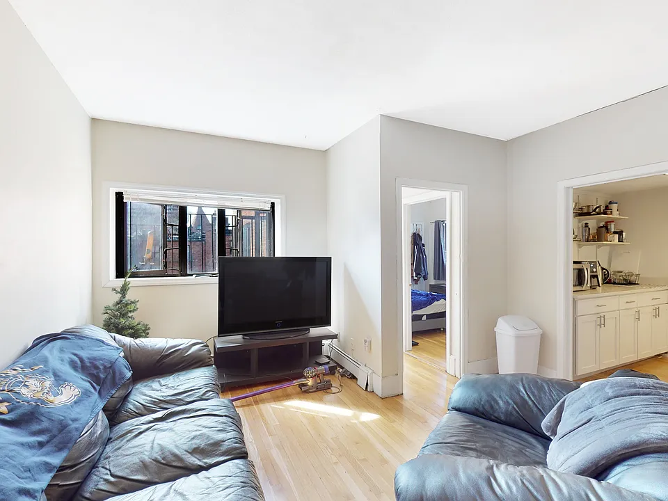513 Beacon St #10