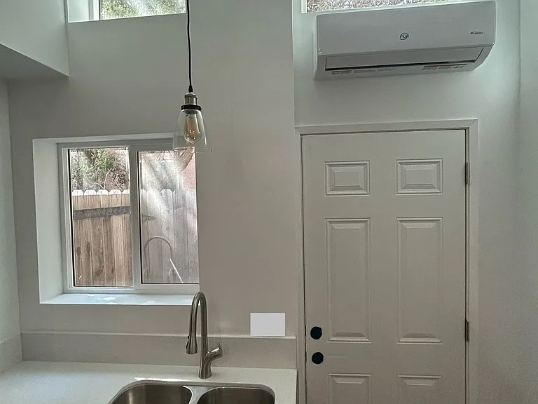 5413 W 118th St — Photo 1