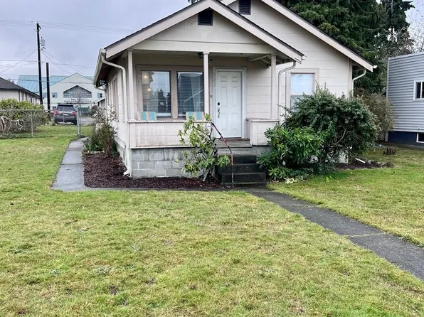 322 E 6th St, Port Angeles, WA 98362