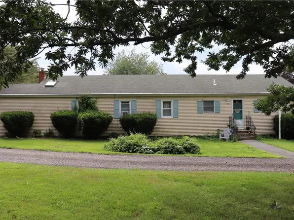 19 Vincent St, Middletown, RI 02842