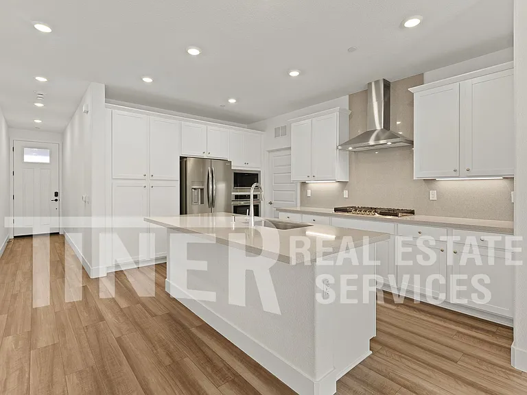 3062 Pansona St — Photo 3