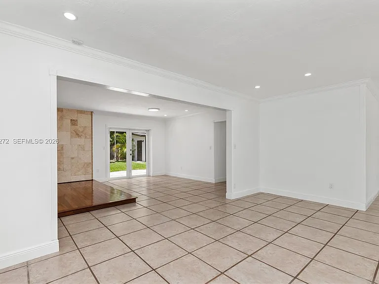 9030 SW 184th Ter — Photo 1