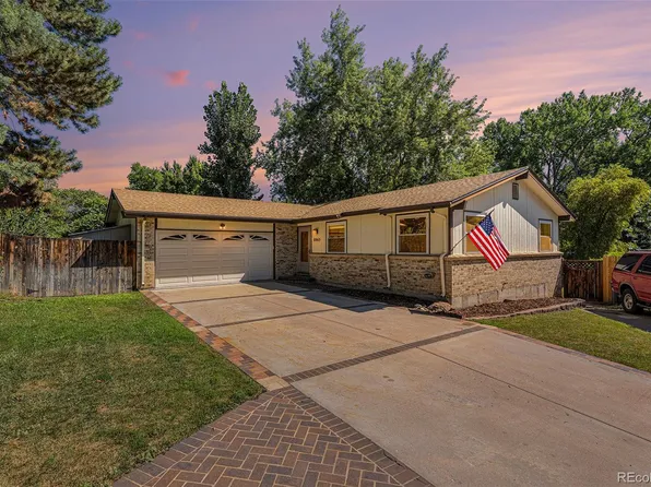 8865 W 77th Circle, Arvada, CO 80005