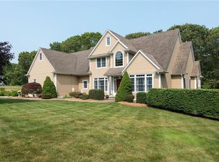 15 Yarmouth Dr, Westerly, RI 02891