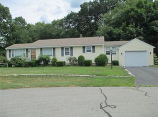 15 Williams Rd, North Grafton, MA 01536