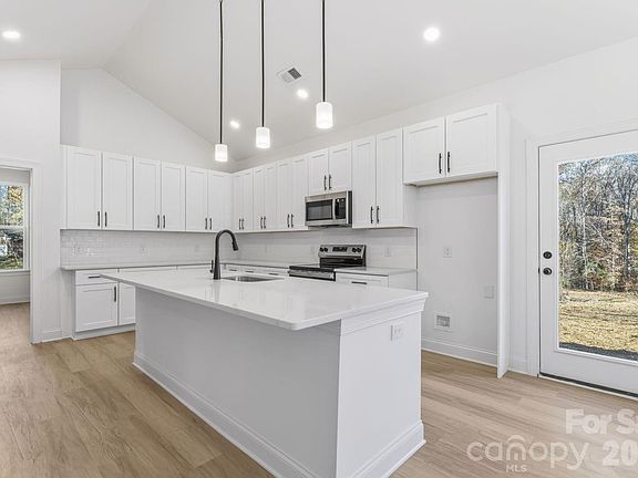 2nd image of 1216 Waterford Dr