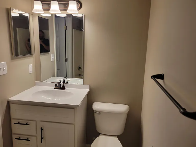 913 Carriage Circle Ln #1 — Photo 8