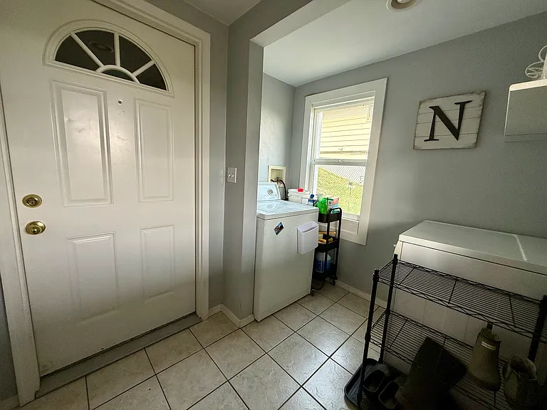 515 NW Irving St #A — Photo 3