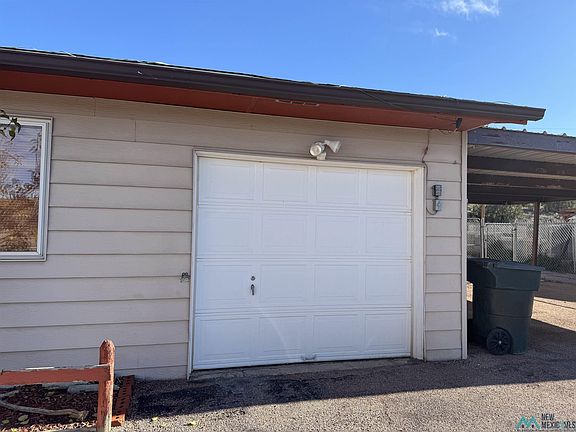 3rd image of 615 McKee Dr