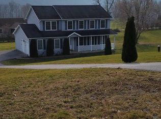 105 Fieldstone Ct, Spring Mills, PA 16875